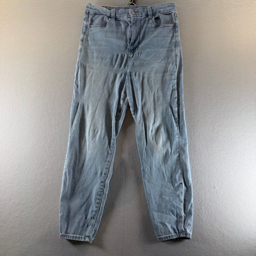 American Eagle Next Level Stretch Mom Jeans Light Wash Size 14 Short High Rise